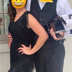 1920’s costume Gatsby party flapper dress.  Size 8.  Worn twice.  Headpiece